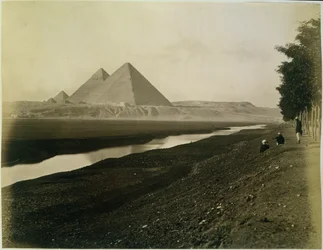 Pyramides, vers 1878
